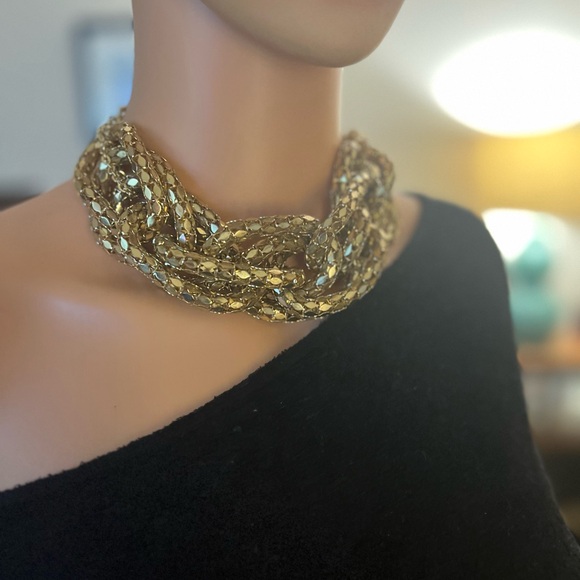 Vintage gold tone braided mesh statement necklace - Picture 2 of 10